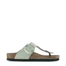 Klapki marki Birkenstock model GIZEHBIGBUCKLE kolor Zielony Obuwie Damskie Sezon WiosnaLato Odzież obuwie dodatki Galanteria i dodatki Torebki damskie