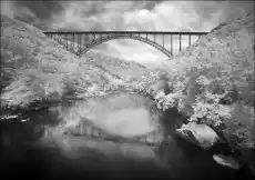 Infraredcamera view of the New River Gorge Bridge in Fayette County West Virginia Carol Highsmith plakat Wymiar do wyboru Dom i ogród Wyposażenie wnętrz Dekoracja Obrazy i plakaty