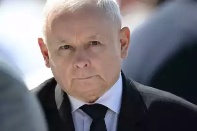 pis, Jarosław Kaczyński, spot, referendum PiS pokazowo zaorał się nowym spotem OPINIA