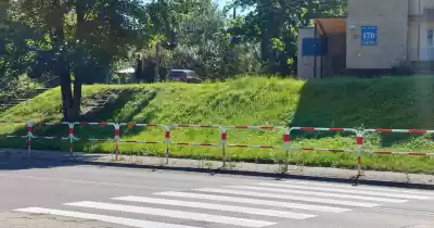  Zdjęcie przejścia dla pieszych obiegło sieć. Była pilna interwencja. Będzie ciąg dlaszy