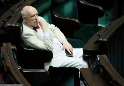 polityka, janusz korwin-mikke, kobiety Kobiety jako część dobytku. Skandaliczne słowa na spotkaniu z udziałem Korwin-Mikkego