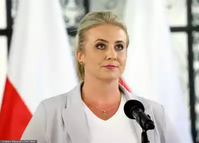 minister zdrowia, ministerstwo zdrowia, pis O skromnej minister, co nie pcha się na pierwszy plan OPINIA