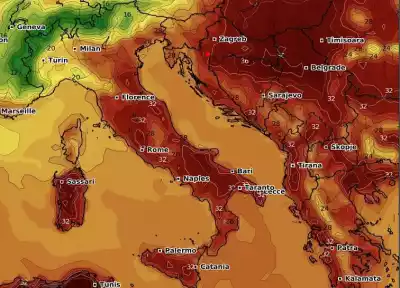 chorwacja, ostrzeżenia, burza Ostrzeżenia dla Chorwacji. Turyści spoglądają w niebo z niepokojem